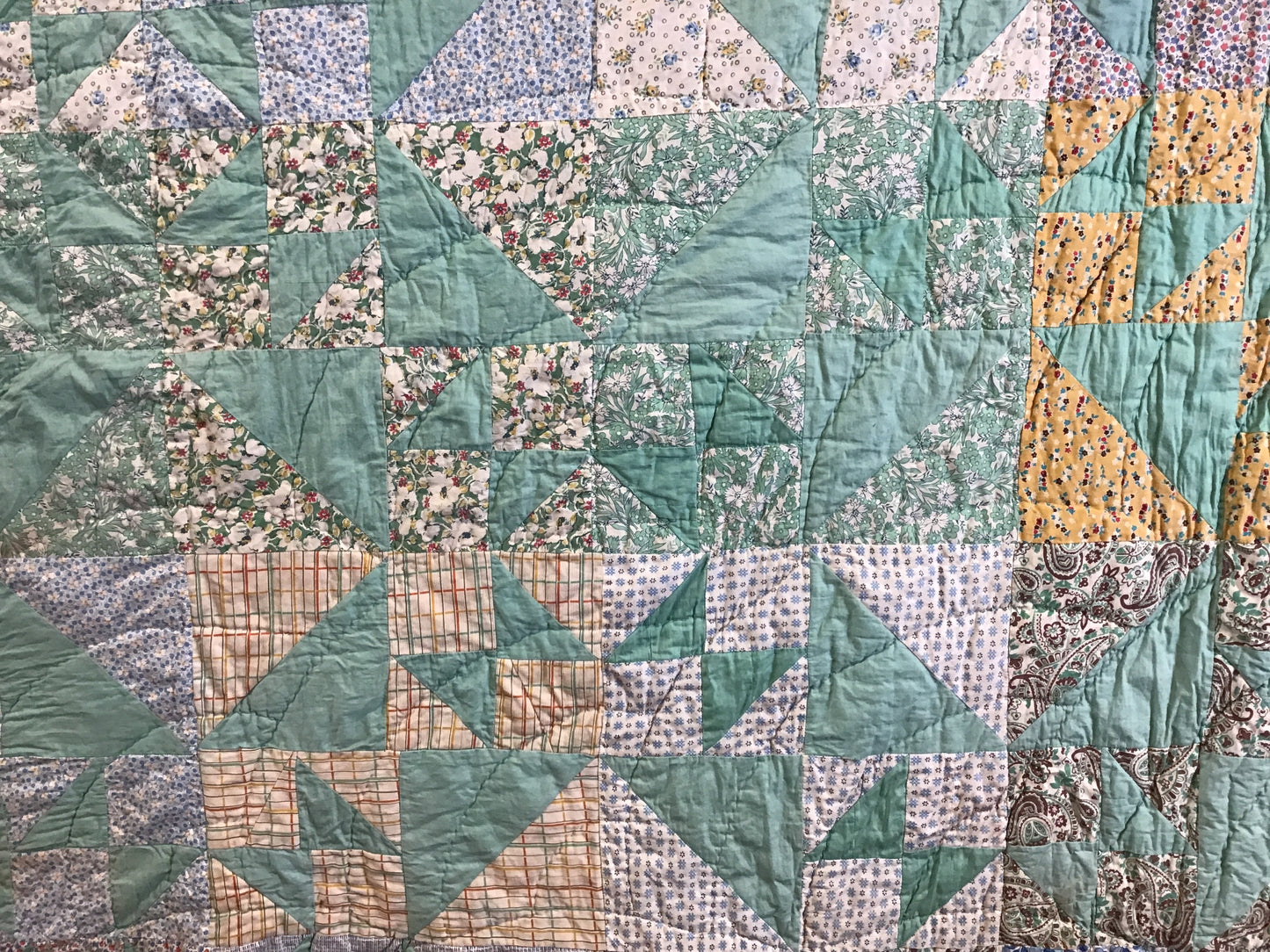1940s 1/2 Square Triangle Quilt 76.5”x 81”