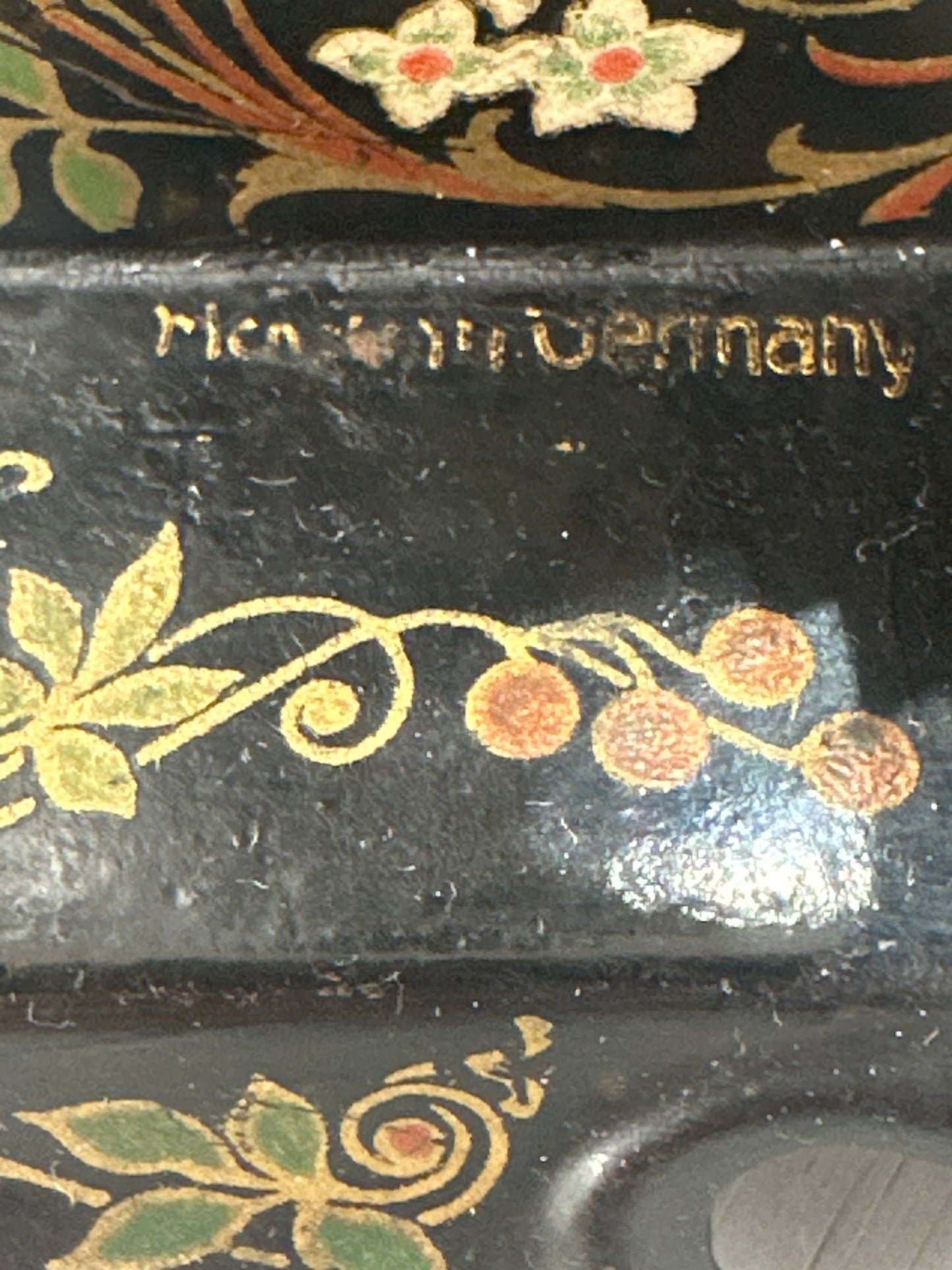 Antique Children's Sewing Machine - Muller (Germany)