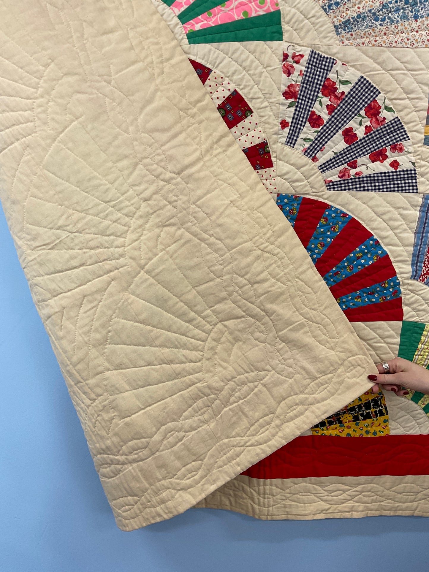 Fan quilt 1960s- 70s 87.5” x 79”