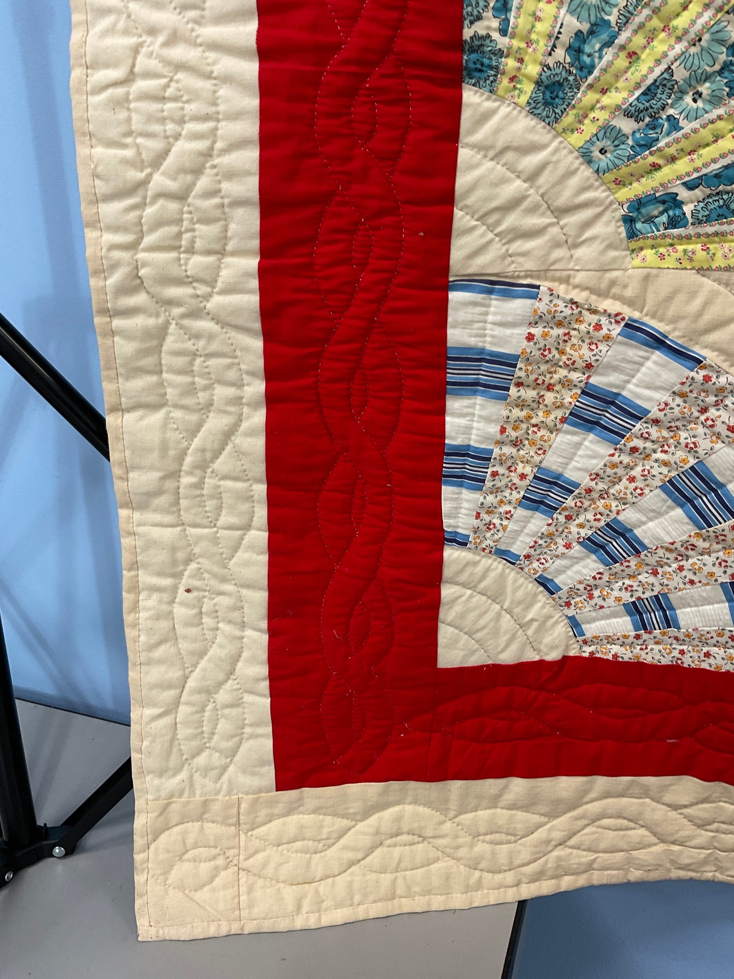 Fan quilt 1960s- 70s 87.5” x 79”