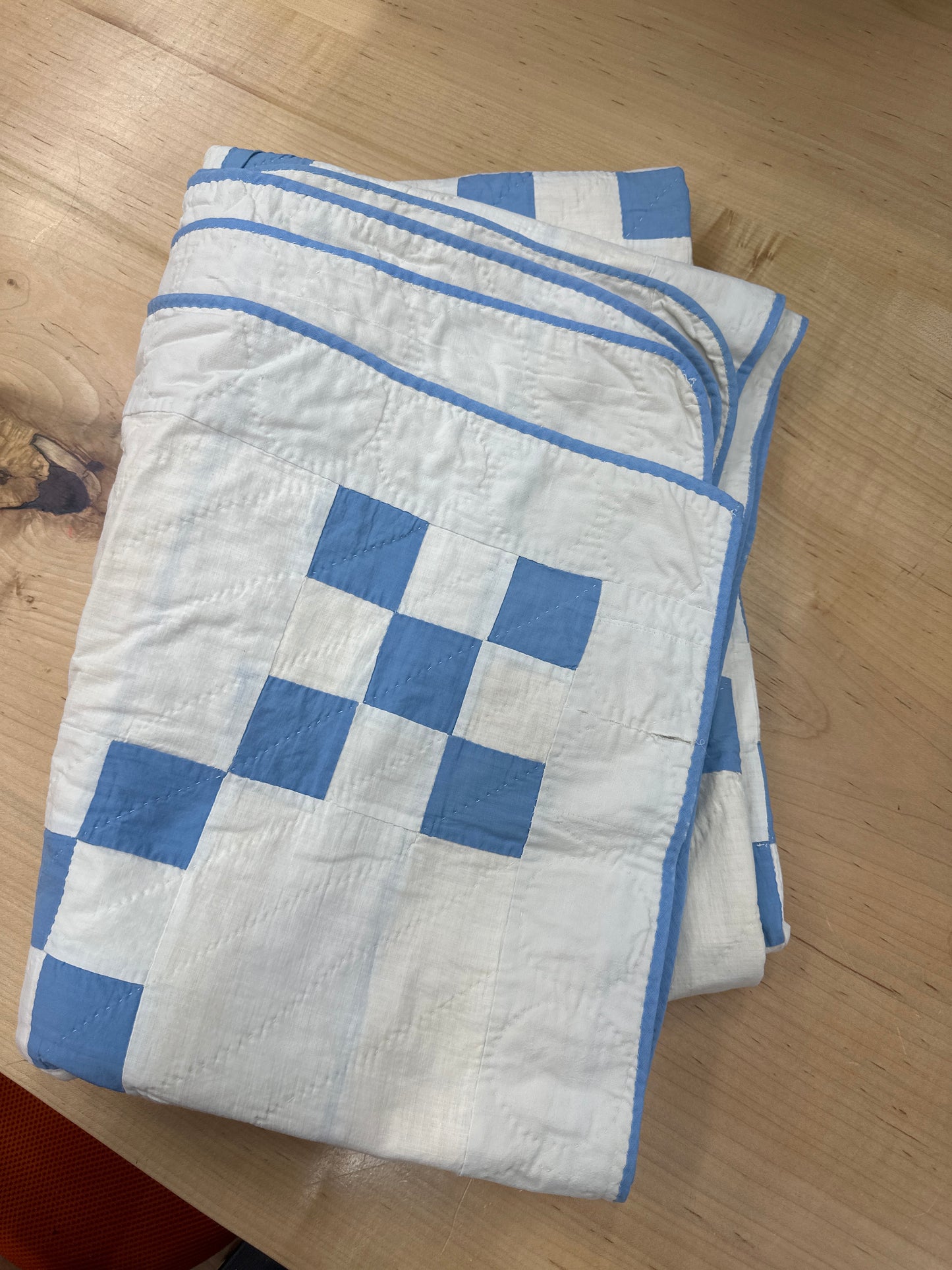 Vintage white/blue lap quilt