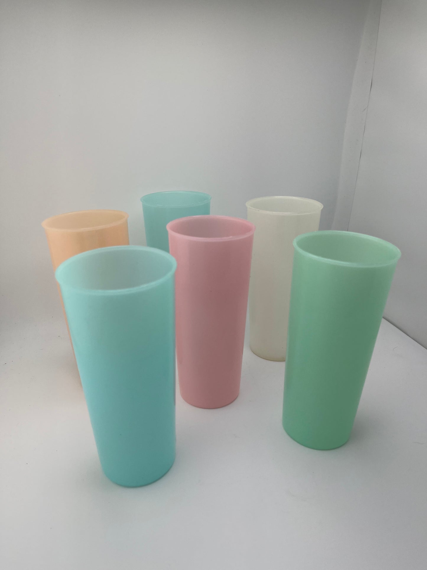 Large Tupperware Cups (set of 6)