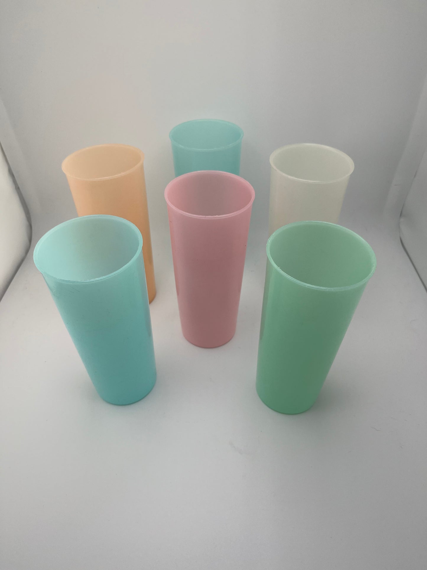 Large Tupperware Cups (set of 6)
