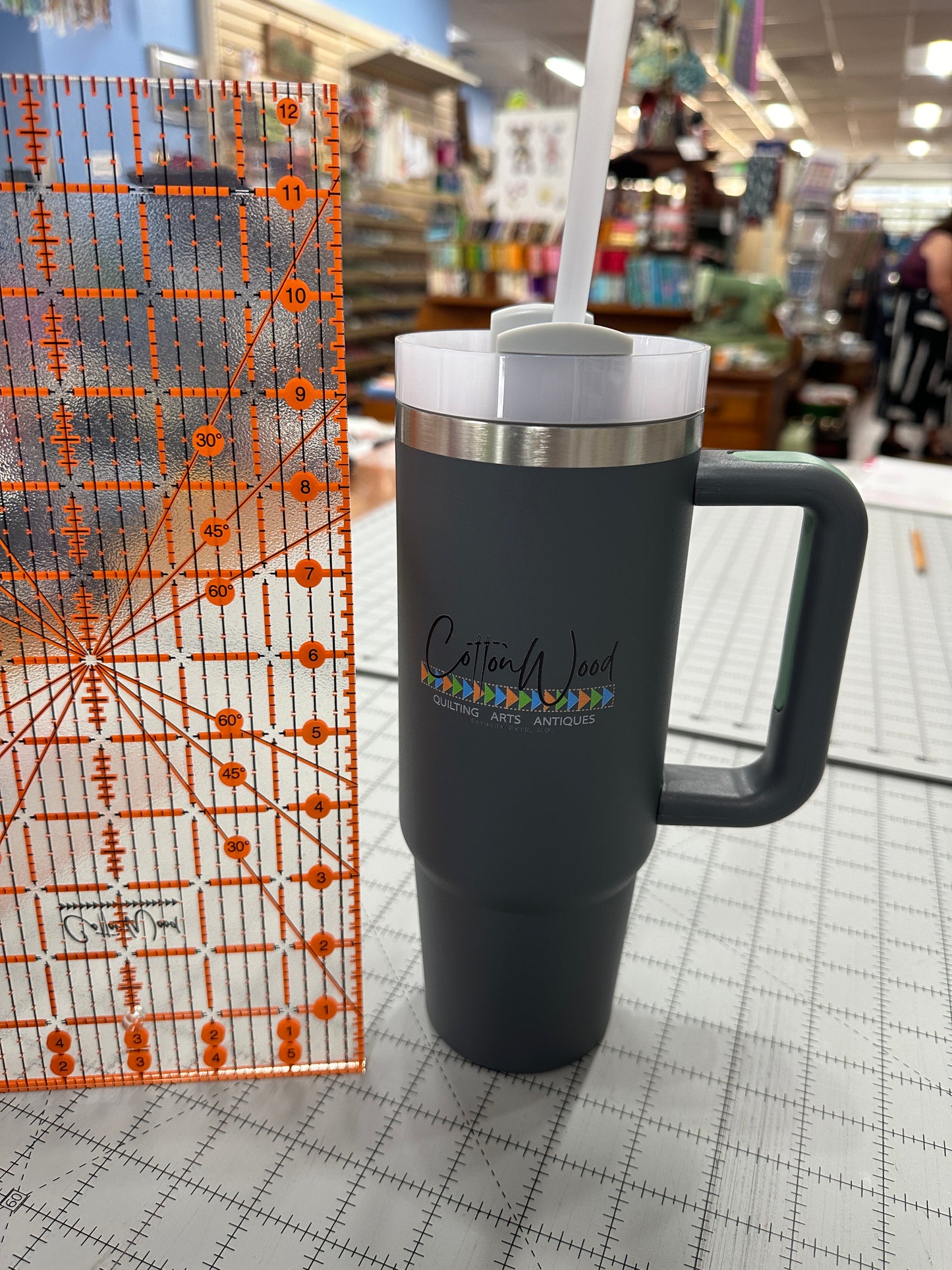 Cottonwood Tumbler Mug with Handle and Straw (30oz)