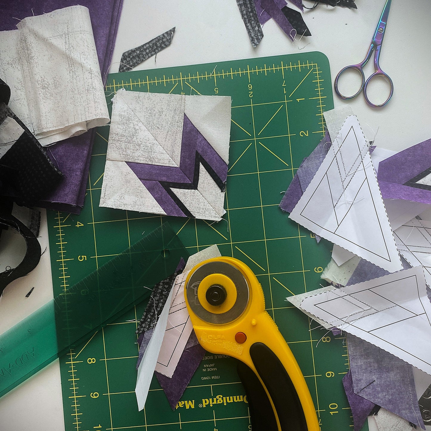 Introduction to Foundation Paper Piecing with Aidan Schneider | November 30