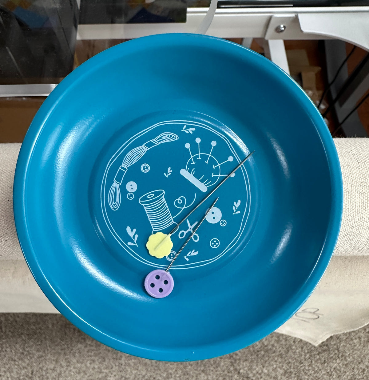 4" Magnetic Dish
