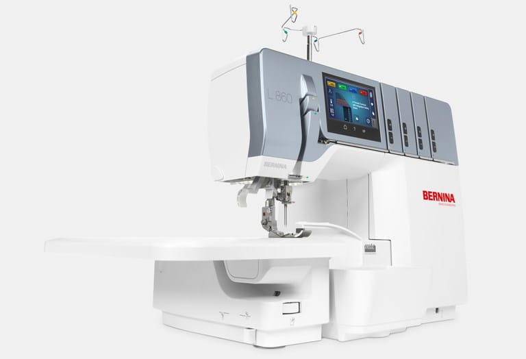 L860 - Overlocker with color touch screen