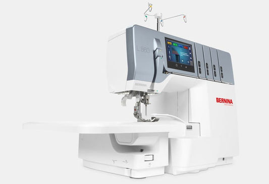 Bernina L860 - Overlocker with color touch screen