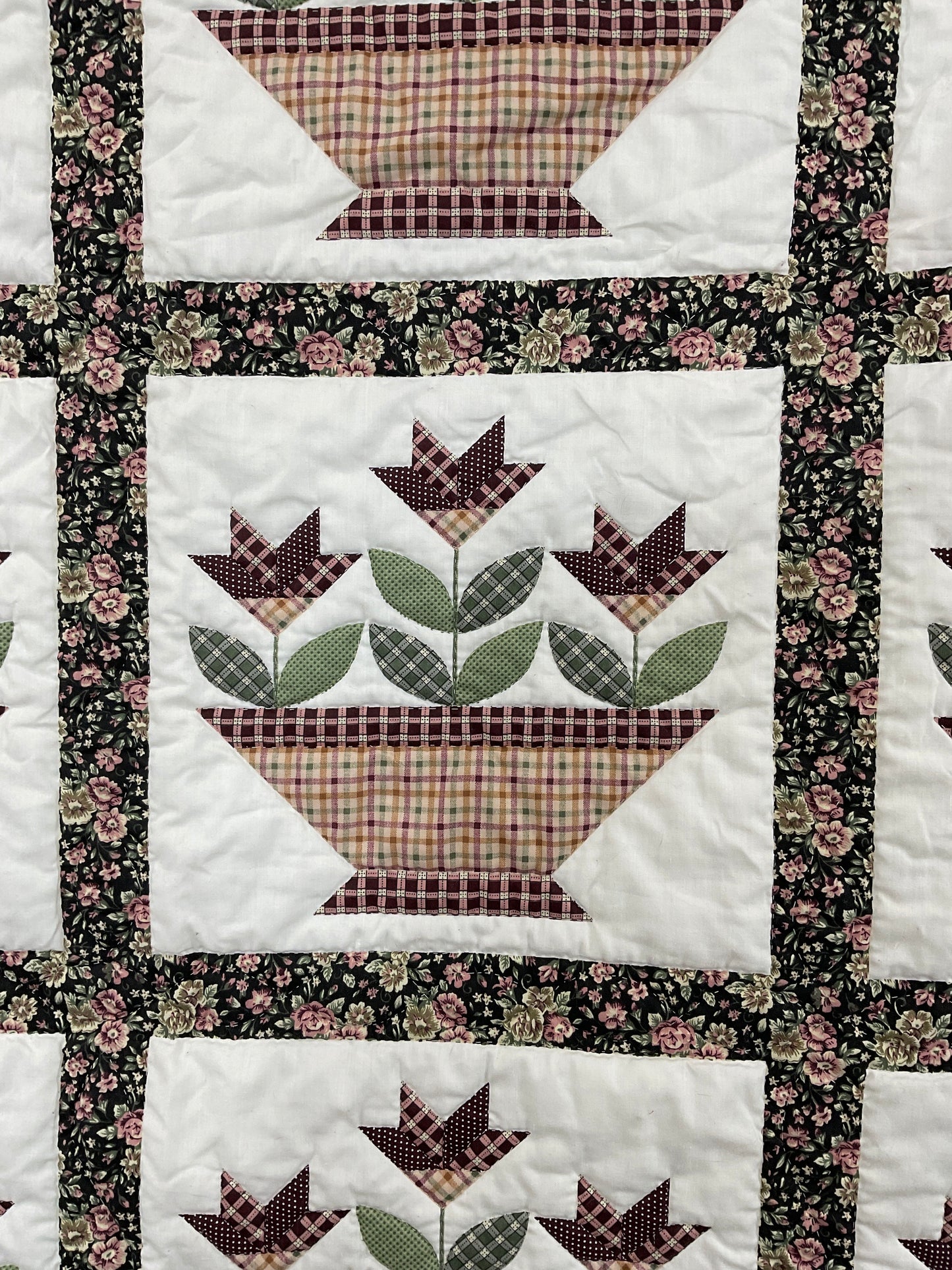 1980s appliqué quilt 94” x 94”