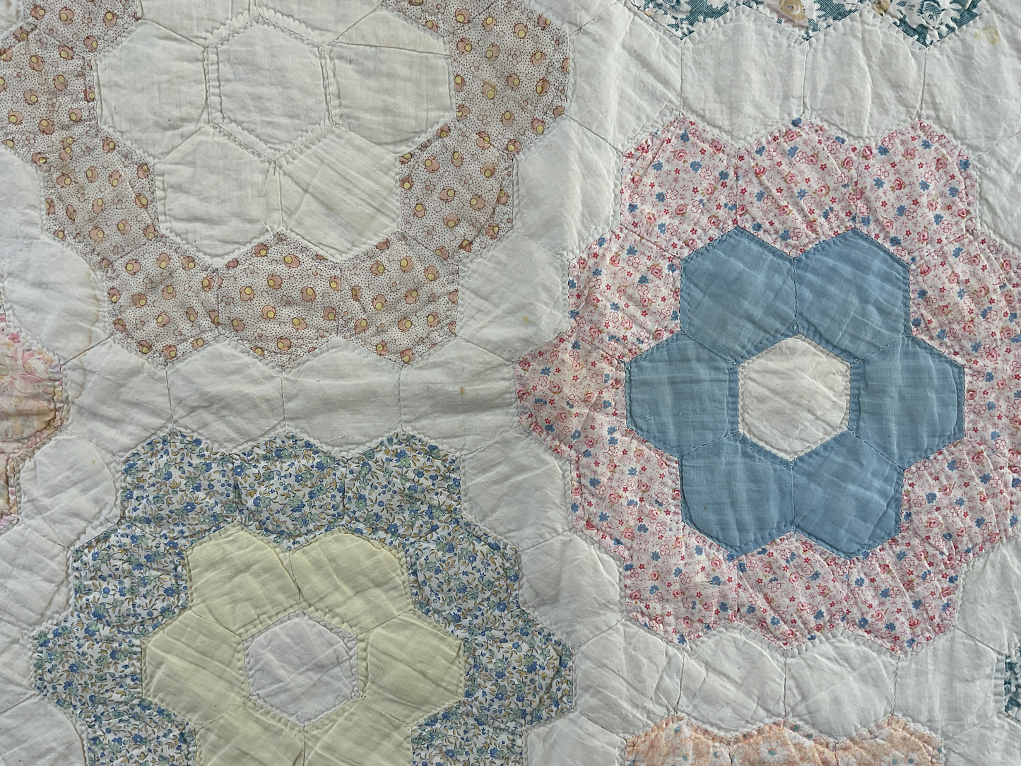 Antique Grandmothers Garden 1930s quilt