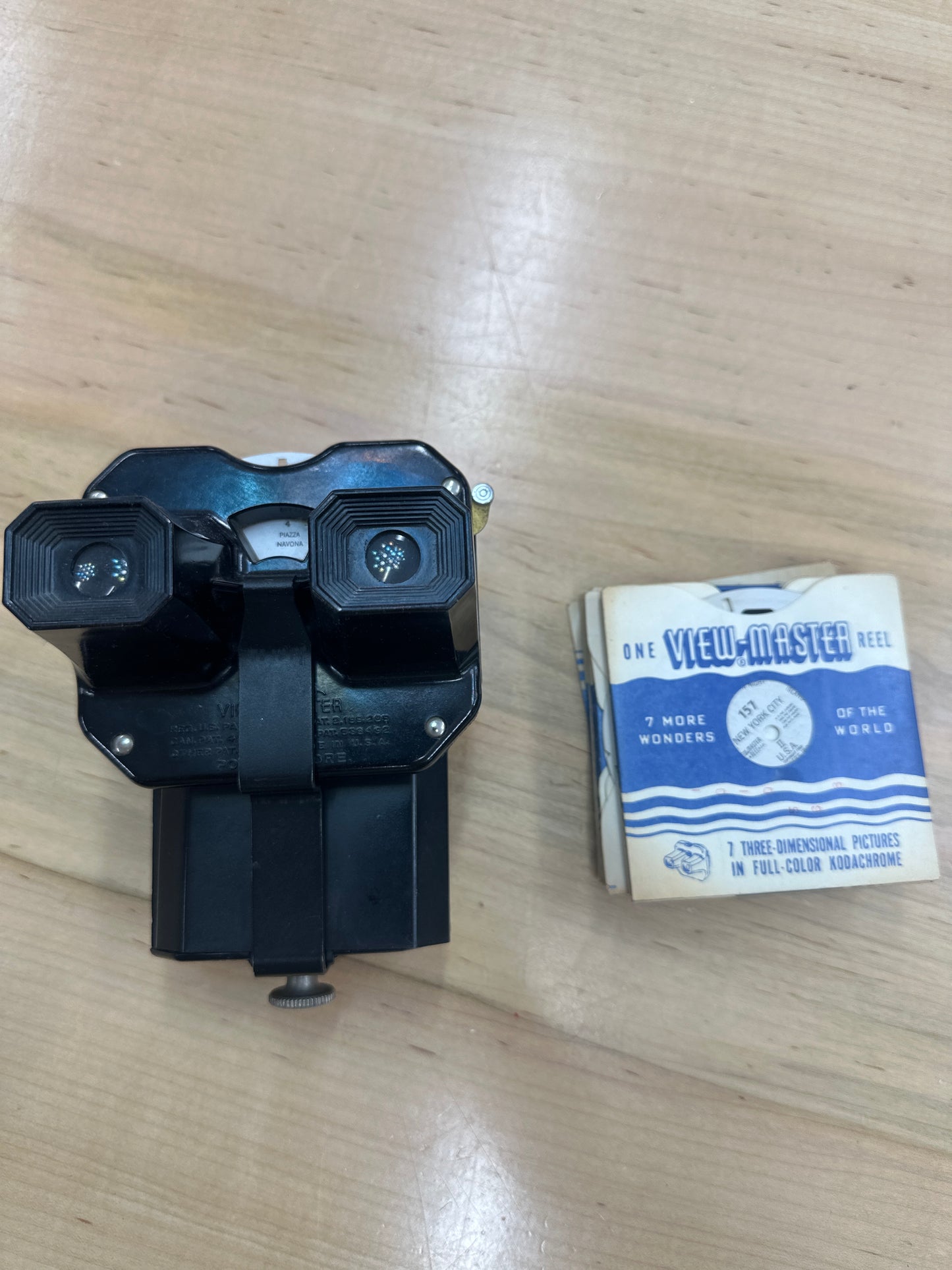 Vintage Viewmaster with reels