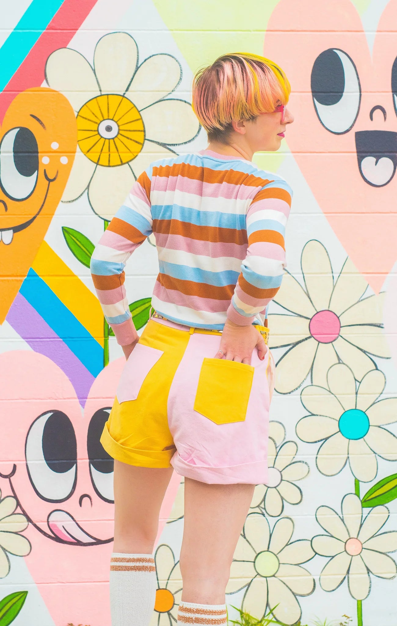SPLIT SHORTS  - Style 062