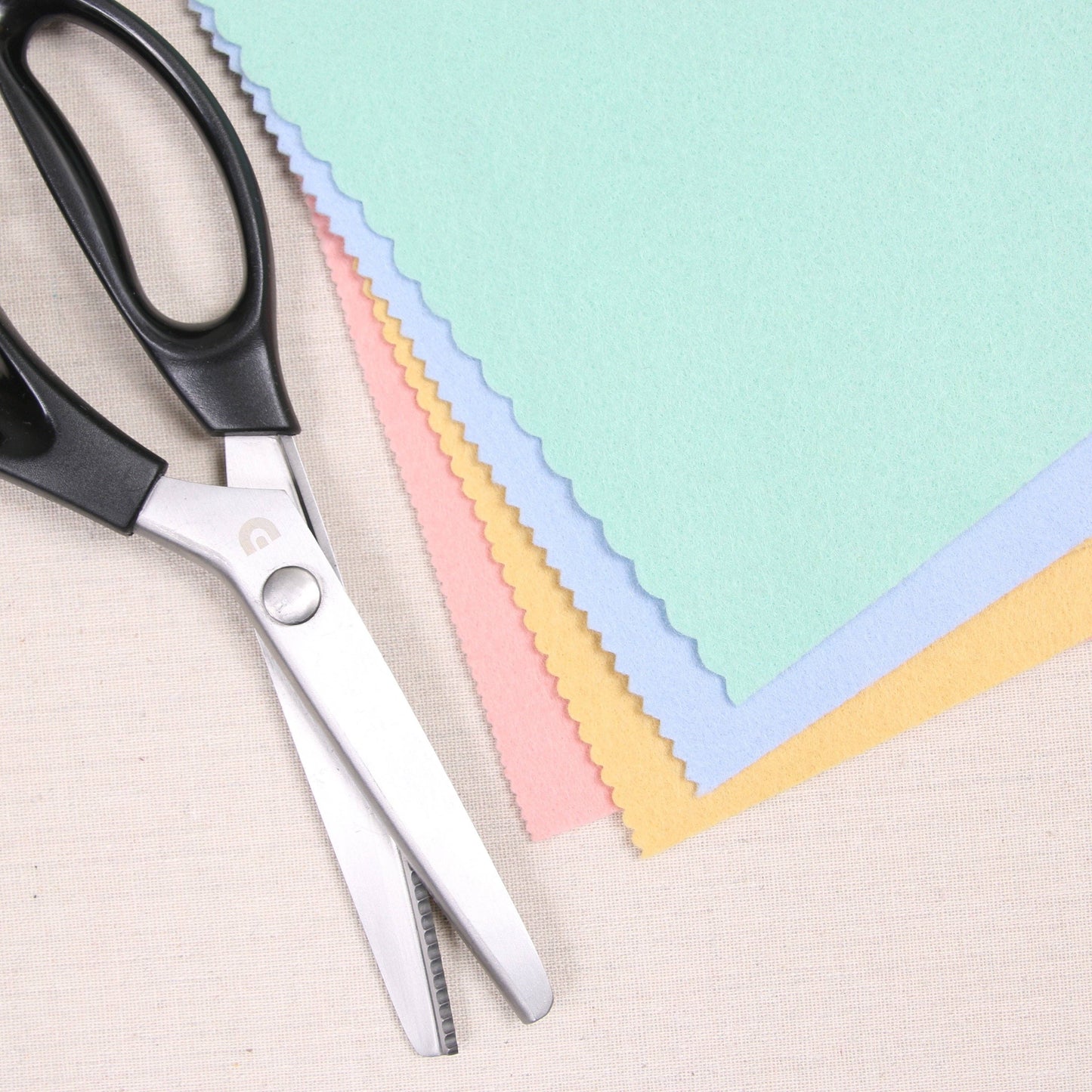 Scallop Shears, 5mm