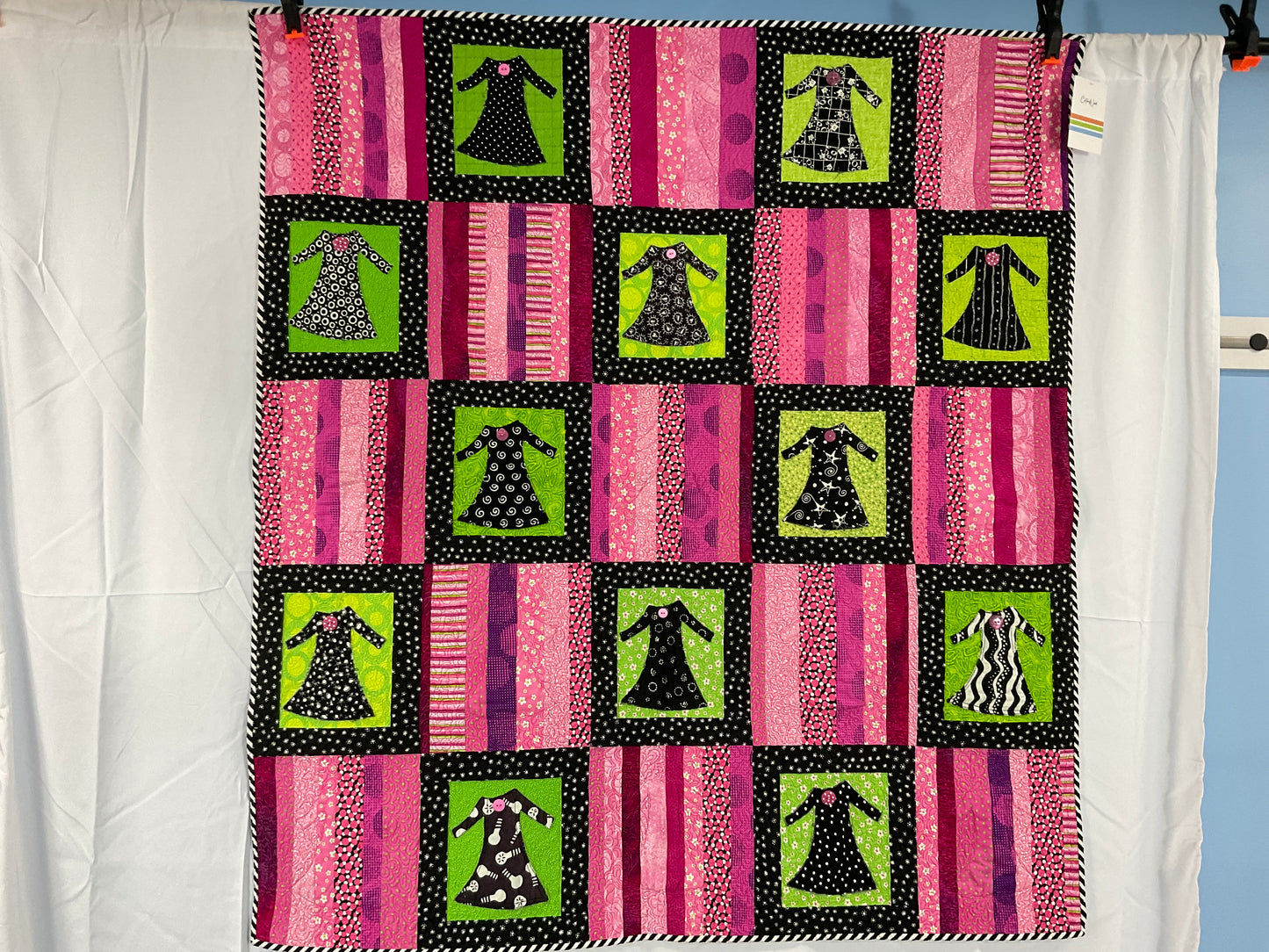 Pink dresses quilt