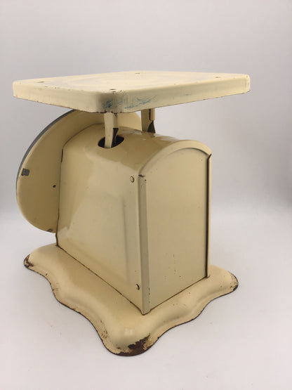 Vintage 1950s Baby Scale
