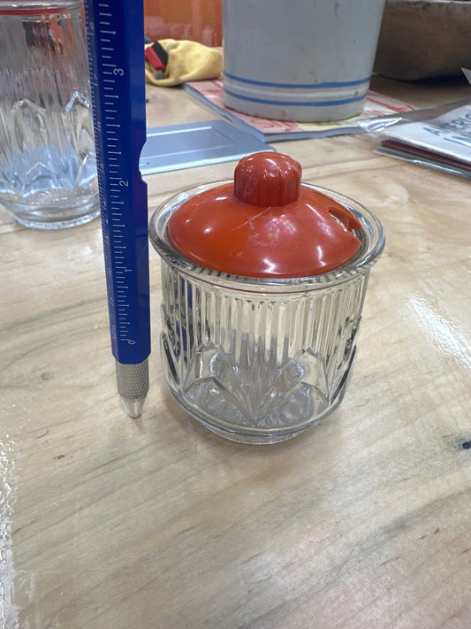 Vintage classic 1940s glass sugar cup - no spoon