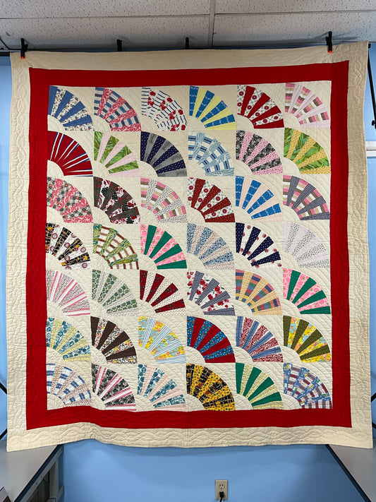 Fan quilt 1960s- 70s 87.5” x 79”