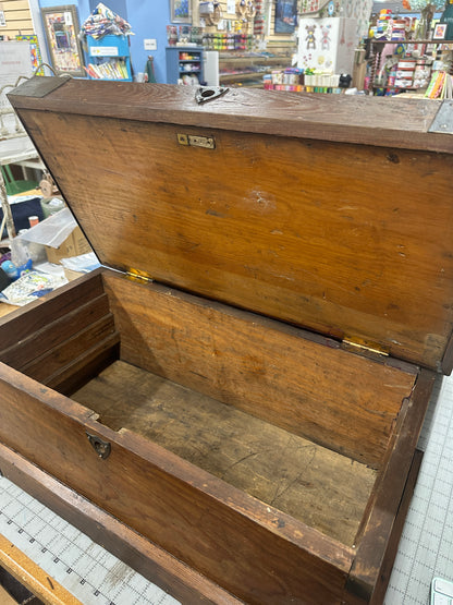 Vintage pine carpenters tool box