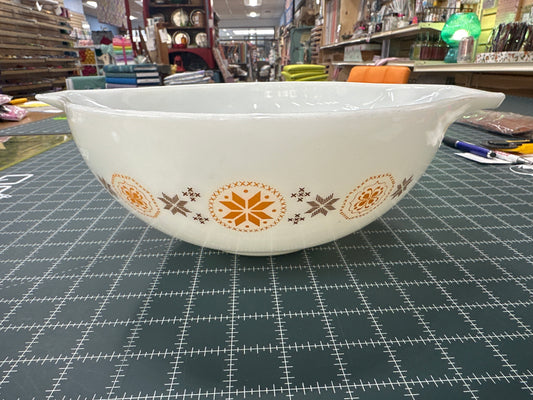 Vintage Pyrex Town and Country