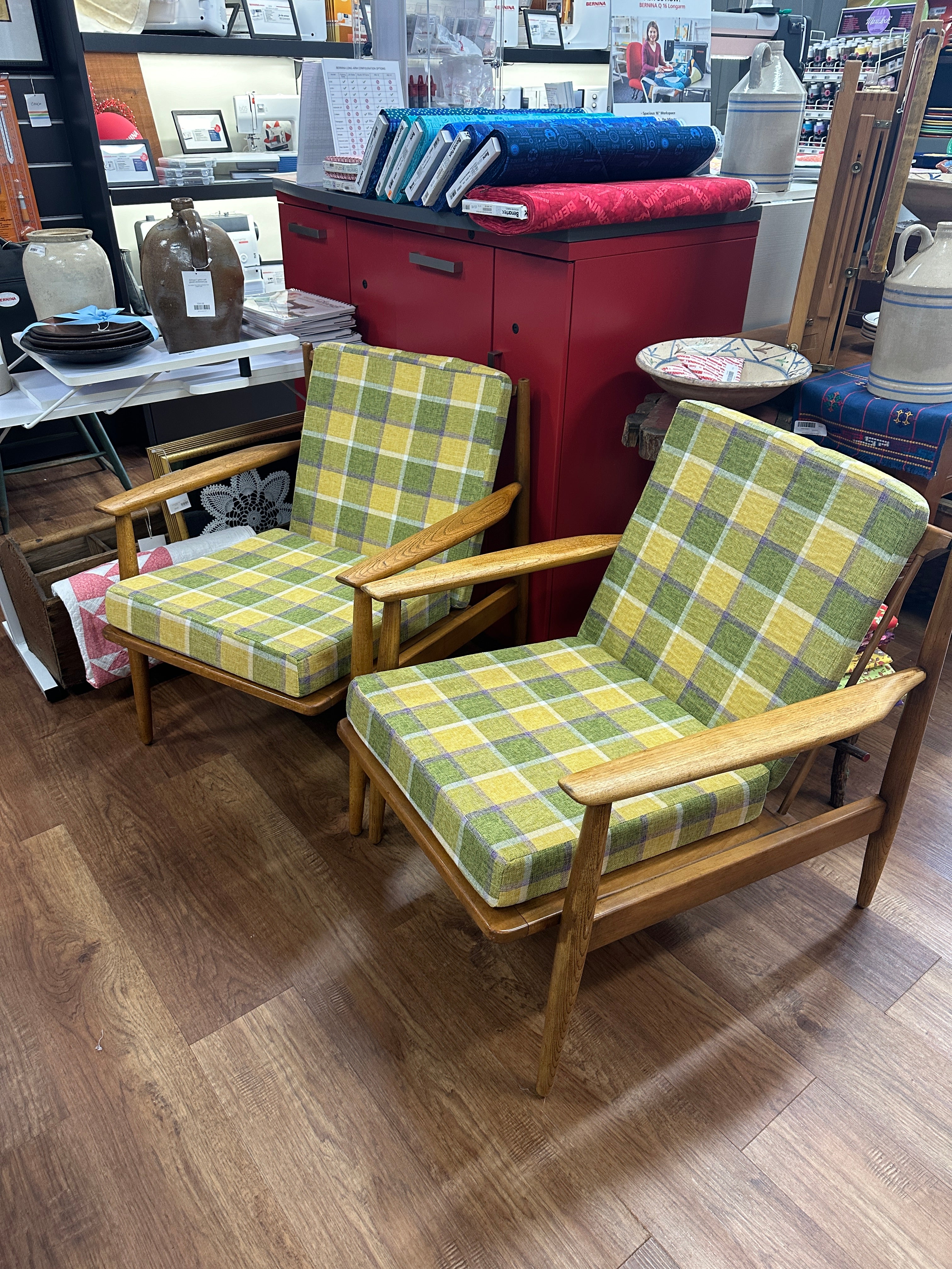 USAアンティーク BELENNS'S SILK 古いスレッドキャビネット 木製 Online Antiques (Large Items) Store Pickup Only – Cottonwood