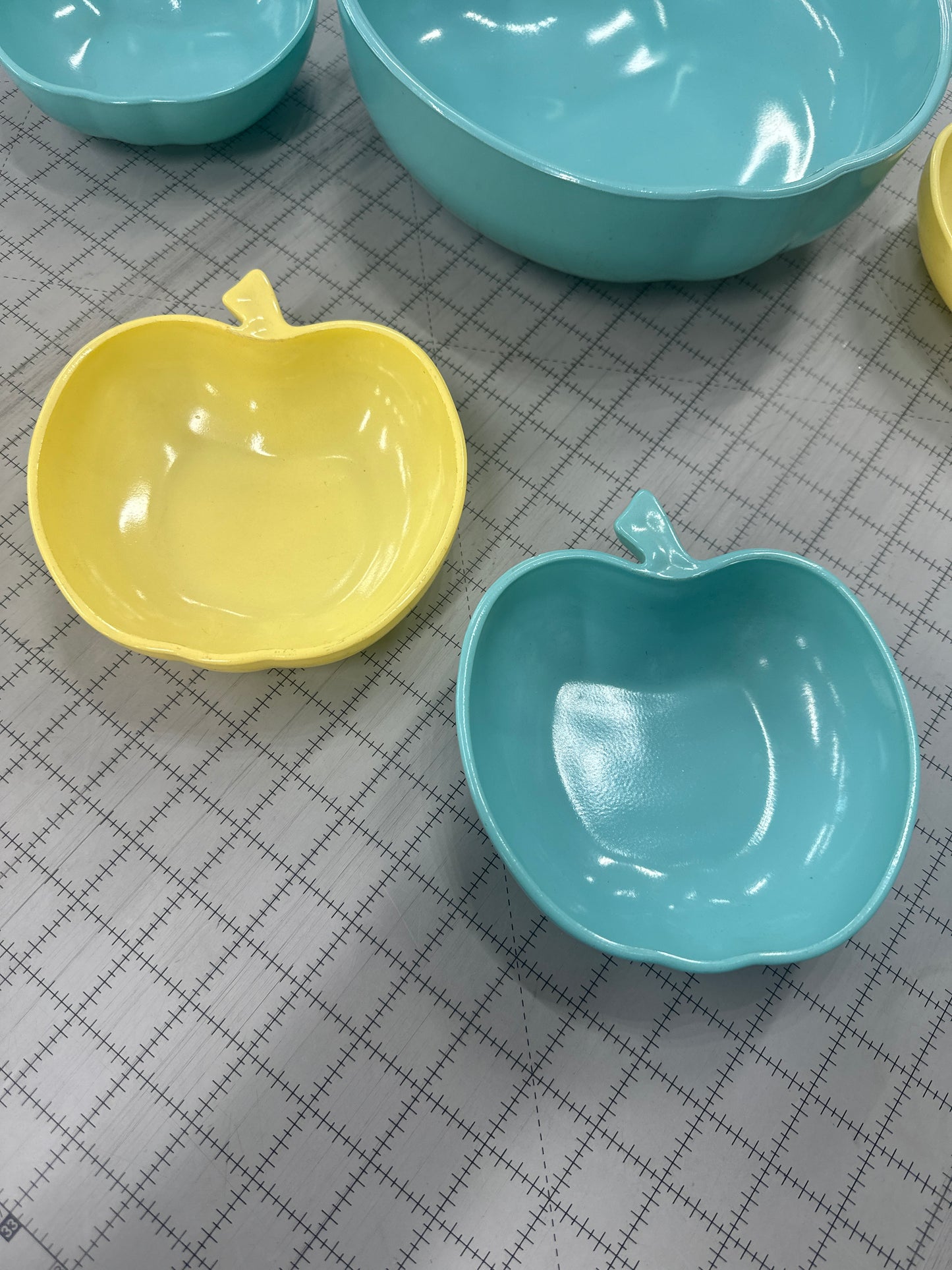 Vintage set of Hazel-Atlas Orchard Ware apple-shaped serving bowls (set)