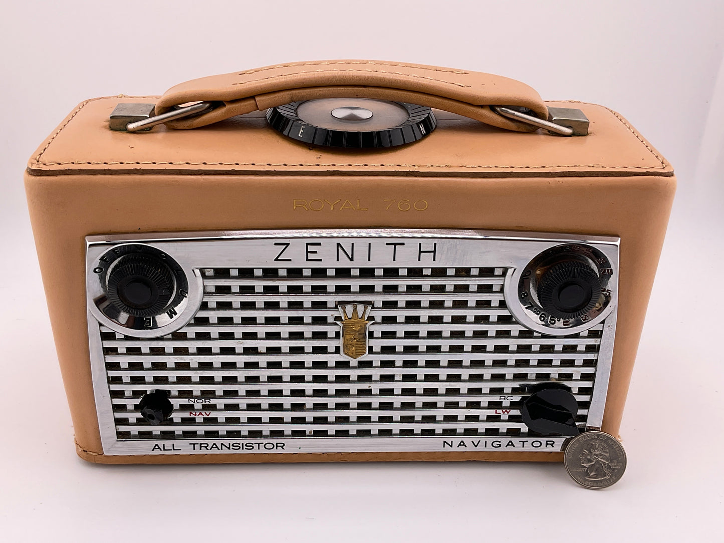 Vintage 1950s Zenith royal 760 radio