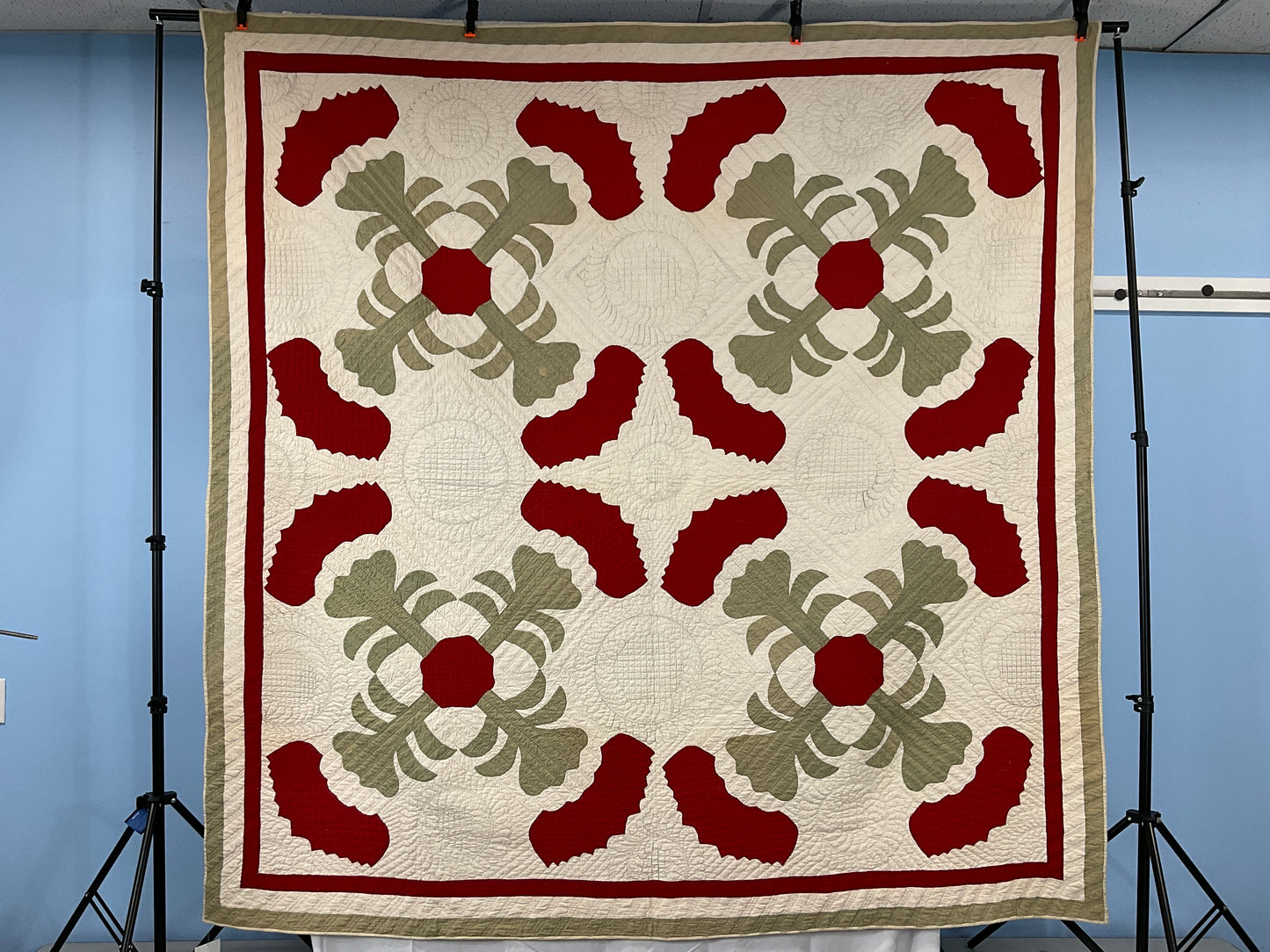 Antique Thistle Quilt 81x82 Never Been Washed!