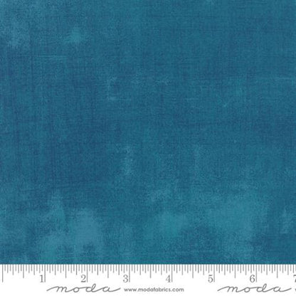 Hollandale Quilt Kit featuring Grunge