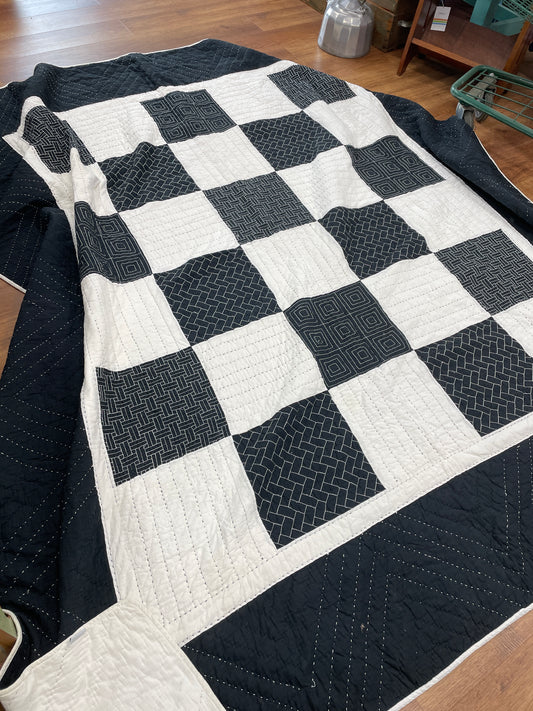 Newer Pre-owned Kantha Style quilt in black and white 90" x 100"